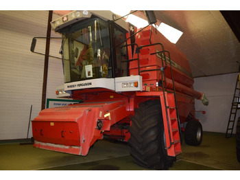 Зерноуборочный комбайн MASSEY FERGUSON