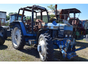 Трактор NEW HOLLAND