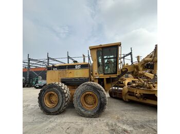 Грейдер CATERPILLAR