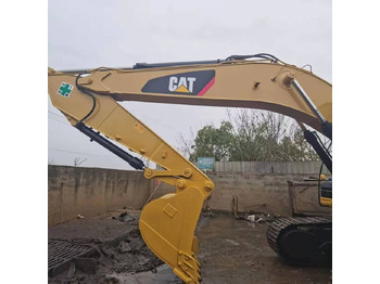 Гусеничный экскаватор CATERPILLAR 320D