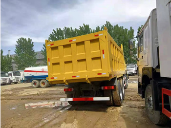 Самосвал SINOTRUK HOWO