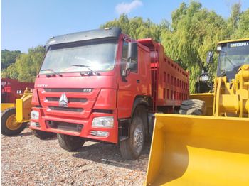 Самосвал SINOTRUK HOWO: фото 3
