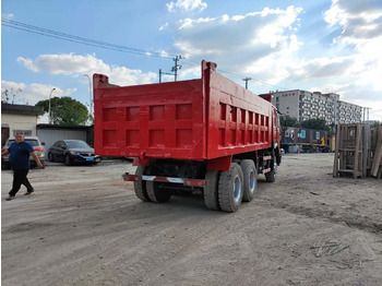 Самосвал SINOTRUK HOWO: фото 5