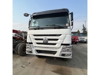 Фото интерьера 1: SINOTRUK HOWO лизинг SINOTRUK HOWO Фото интерьера 1: SINOTRUK HOWO лизинг SINOTRUK HOWO