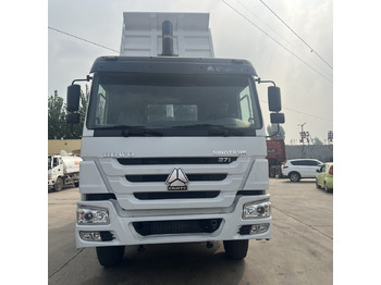 Самосвал SINOTRUK HOWO: фото 3