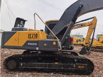 Гусеничный экскаватор VOLVO EC210