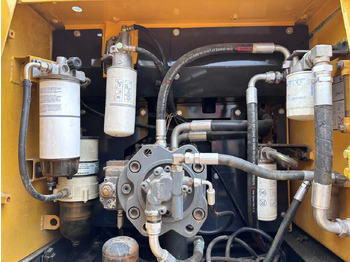 Гусеничный экскаватор VOLVO EC240D