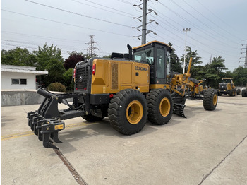 Грейдер XCMG GR2605