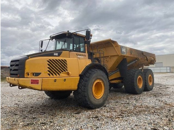 Сочленённый самосвал VOLVO A40E