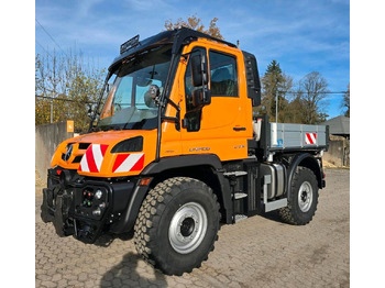 Снегоуборочная машина UNIMOG