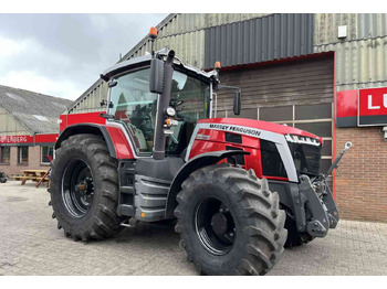 Трактор MASSEY FERGUSON