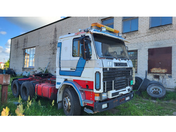 Тягач SCANIA R142