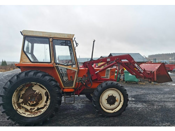 Трактор Fiat 780DT etukuormaajalla: фото 4