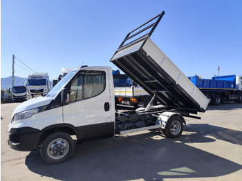 Малотоннажный самосвал IVECO Daily 35c13