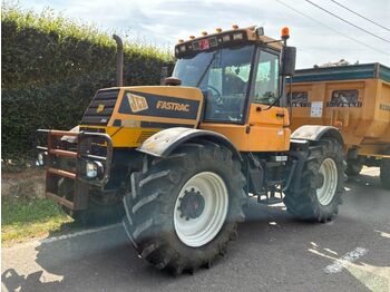 Трактор JCB