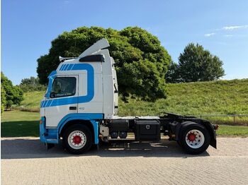Тягач VOLVO FM 400