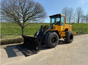 Колёсный погрузчик VOLVO L70D