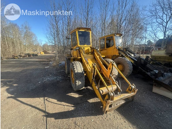 Колёсный погрузчик CATERPILLAR 910