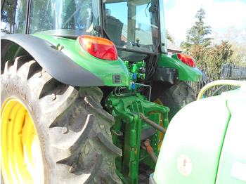 Трактор John Deere 5115M: фото 4
