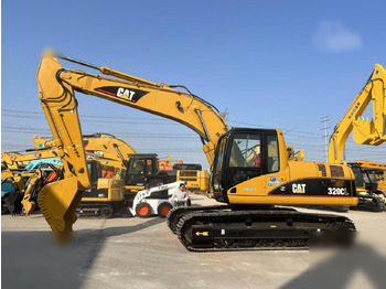 Гусеничный экскаватор CATERPILLAR 320CL