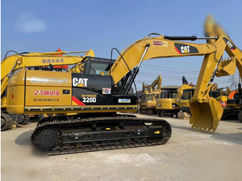 Гусеничный экскаватор CATERPILLAR 320D