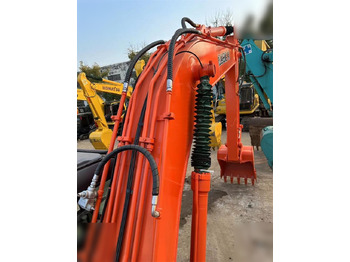Гусеничный экскаватор HITACHI ZX200: фото 3