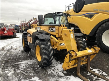 Телескопический погрузчик JCB