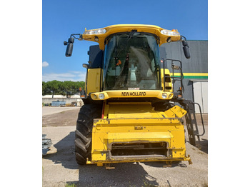 NEW HOLLAND MIETITREBBIA CX 720 лизинг NEW HOLLAND MIETITREBBIA CX 720: фото 3 NEW HOLLAND MIETITREBBIA CX 720 лизинг NEW HOLLAND MIETITREBBIA CX 720: фото 3