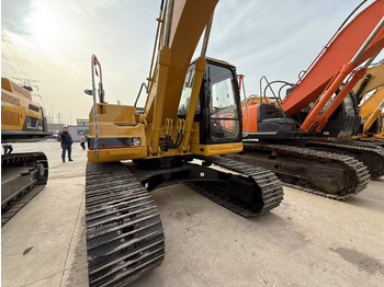 Гусеничный экскаватор CATERPILLAR 320B