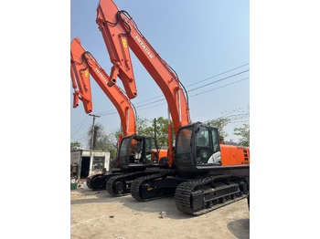 Гусеничный экскаватор HITACHI