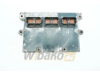 : фото в шапке страницы