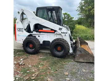Мини-погрузчик с бортовым поворотом BOBCAT S160