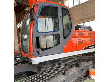 Гусеничный экскаватор DOOSAN