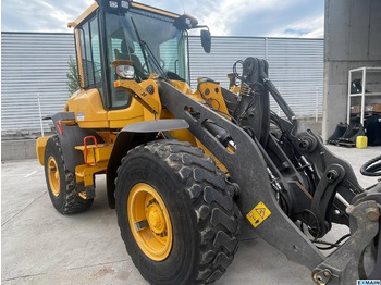 Колёсный погрузчик VOLVO L70H