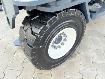 Четырехсторонний погрузчик Combilift COMBILIFT C3000XL LARGE CABIN – DUPLEX 3200mm – Year 2015 – LPG – FREE LIFT – SIDESHIFT – CONDITION 5/5 COMBILIFT C3000XL LARGE: фото 3