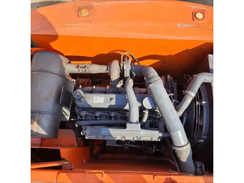 : фото в шапке страницы