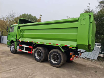 Грузовик-цистерна SHACMAN