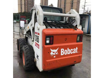 Колёсный погрузчик BOBCAT S185
