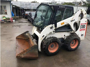 Мини-погрузчик с бортовым поворотом BOBCAT S185