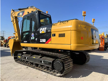Гусеничный экскаватор CATERPILLAR 320D