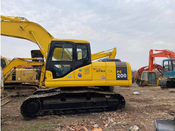 Гусеничный экскаватор KOMATSU PC200-7