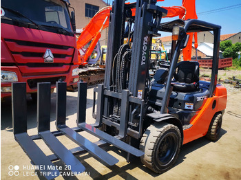 Дизельный погрузчик TOYOTA 3-ton: фото 3 Дизельный погрузчик TOYOTA 3-ton: фото 3