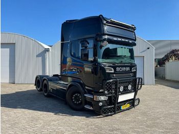 Тягач SCANIA R 520