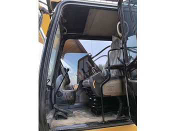 Гусеничный экскаватор Caterpillar 320D2: фото 5