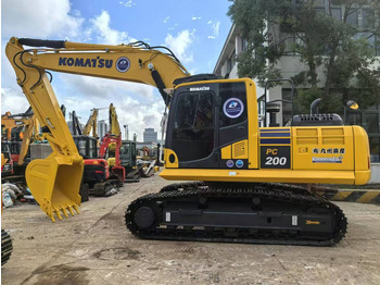 Гусеничный экскаватор KOMATSU PC200