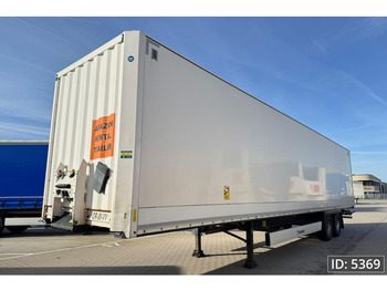 Полуприцеп-фургон KRONE