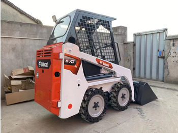 Мини-погрузчик с бортовым поворотом BOBCAT S70 Skid Steer Loader Click for Discount: фото 3 Мини-погрузчик с бортовым поворотом BOBCAT S70 Skid Steer Loader Click for Discount: фото 3