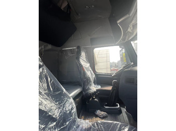 HOWO Truck Unit T7H 6*4 лизинг HOWO Truck Unit T7H 6*4: фото 4 HOWO Truck Unit T7H 6*4 лизинг HOWO Truck Unit T7H 6*4: фото 4