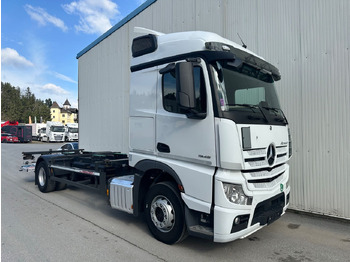 Грузовик-контейнеровоз/ Сменный кузов Mercedes-Benz Actros 1945  Standard 2T LBW: фото 2