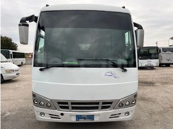 Туристический автобус ISUZU